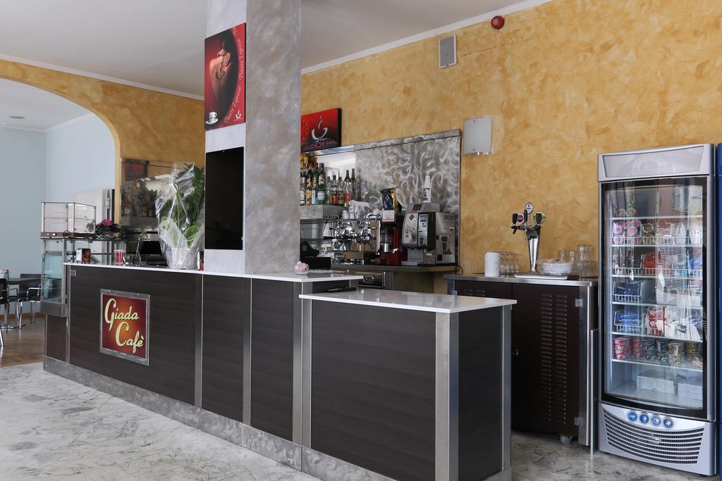 Hotel Ferrari Chiavari Exterior photo