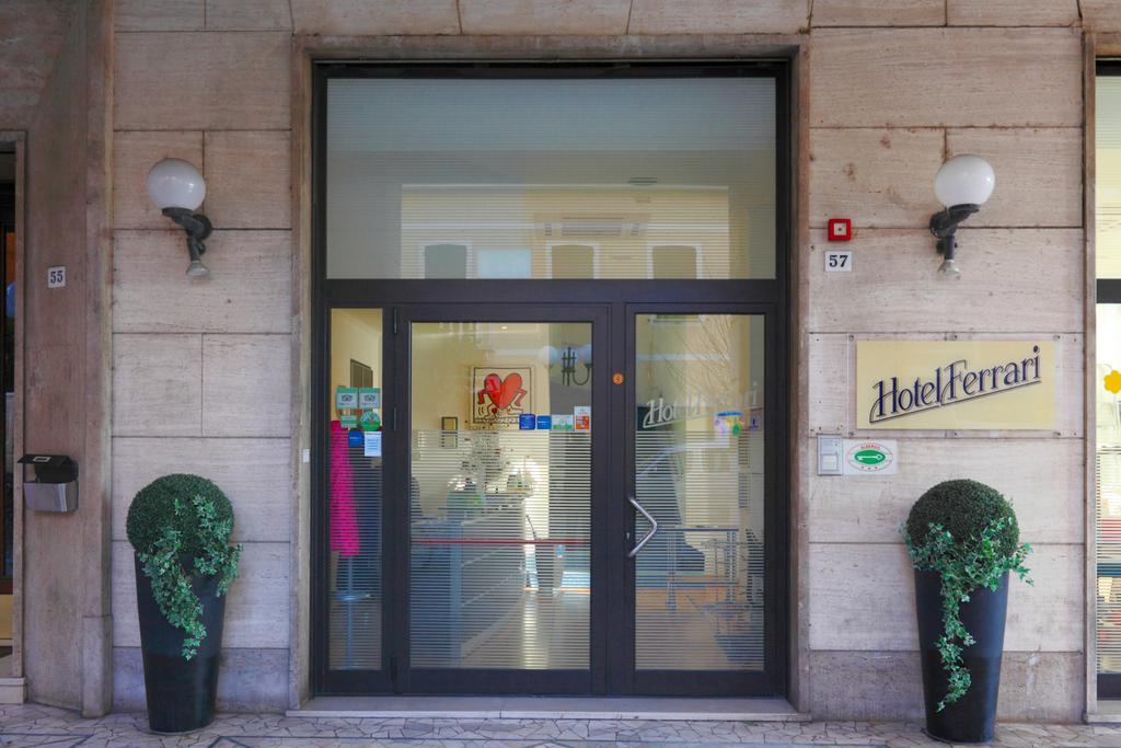 Hotel Ferrari Chiavari Exterior photo