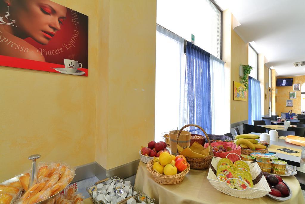 Hotel Ferrari Chiavari Exterior photo