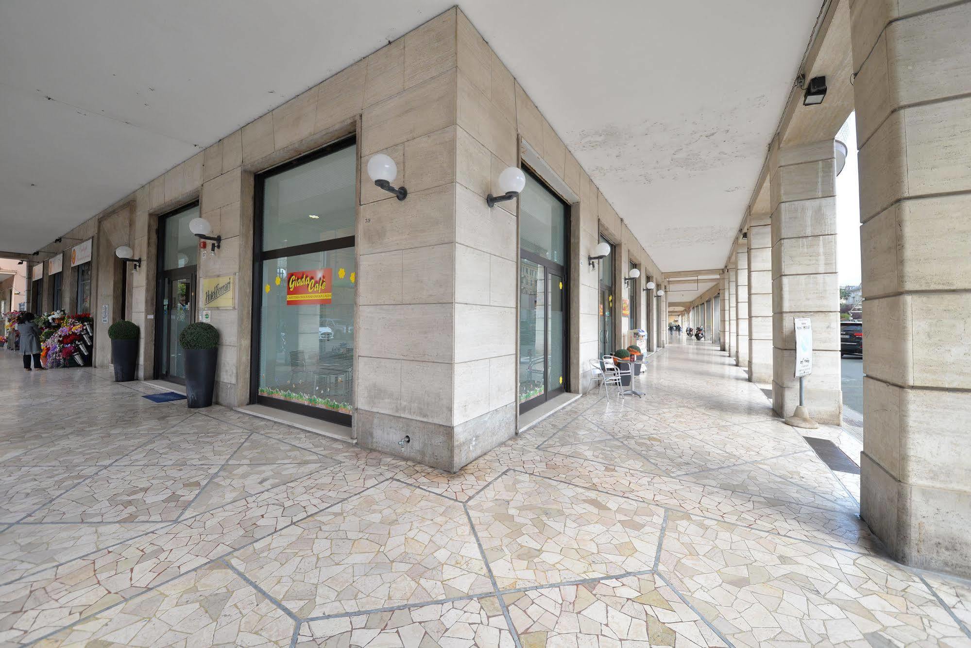 Hotel Ferrari Chiavari Exterior photo
