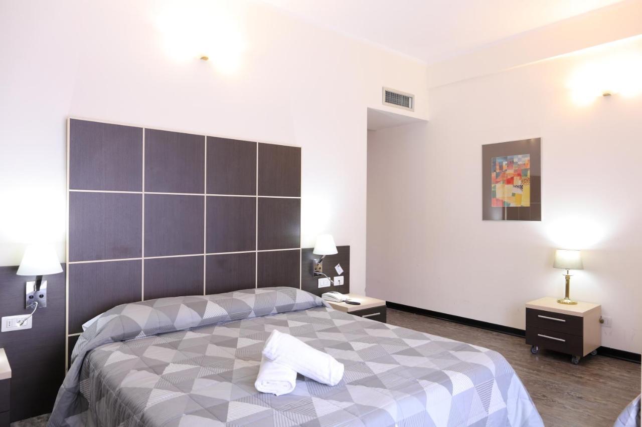 Hotel Ferrari Chiavari Exterior photo