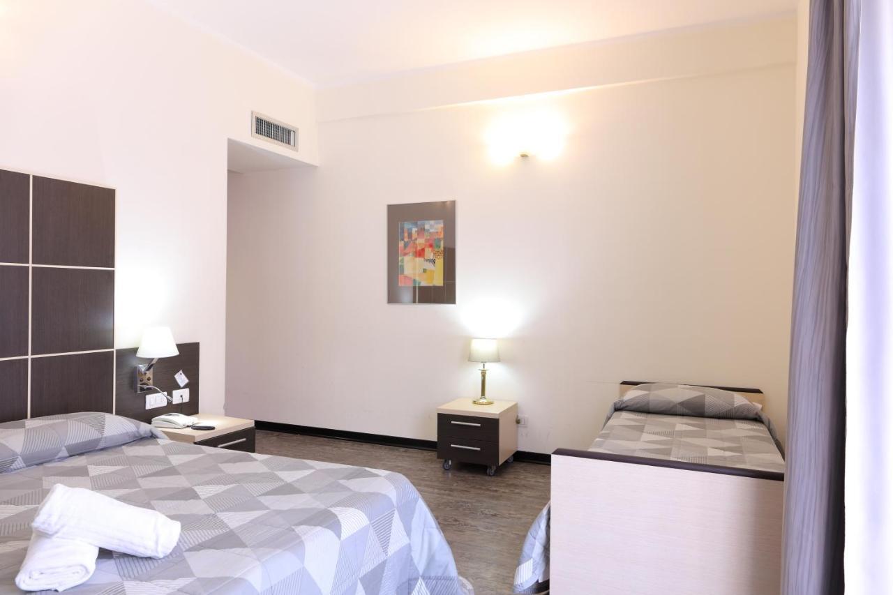 Hotel Ferrari Chiavari Exterior photo